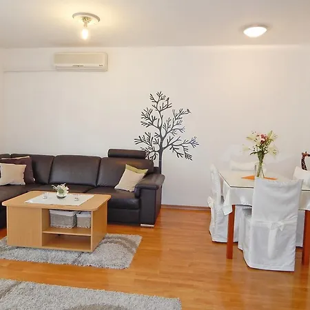 Sanella Apartamento *